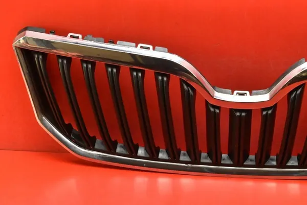 Black Chrome Grill 5L0853668B Skoda Yeti Lift 13-18 image 2