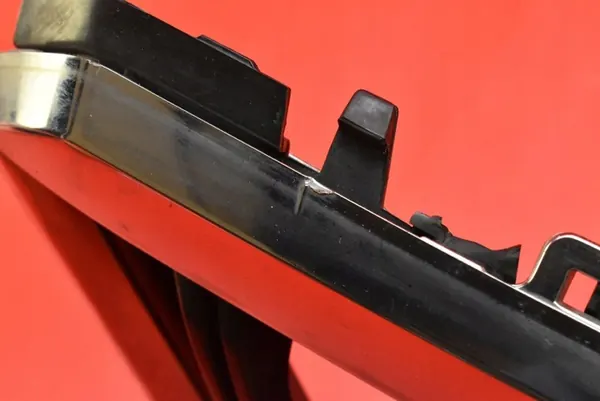 Black Chrome Grill 5L0853668B Skoda Yeti Lift 13-18 image 5