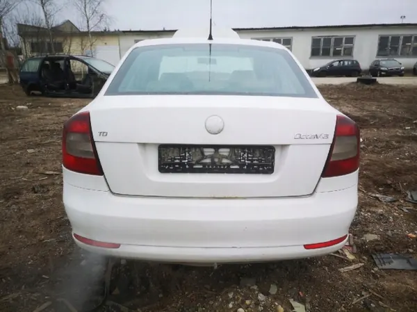 Pakoputken keräin OEM 2036052 Skoda Octavia 1.6L image 9