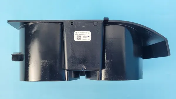 Sujetavasos Mercedes W206 OEM A2068104000 - Usado image 7