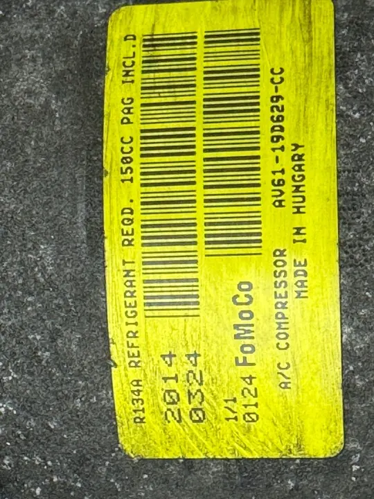 Compresseur A/C Ford AV61-19D629-CC - OEM d'occasion image 3