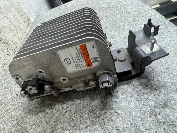 Convertisseur de tension OEM BDMC-67ZD3-D Mazda CX-30 image 4