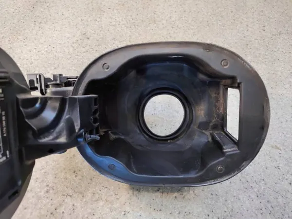 Brandstofklep OEM A176630006754 voor Mercedes A-Klasse W176 image 4