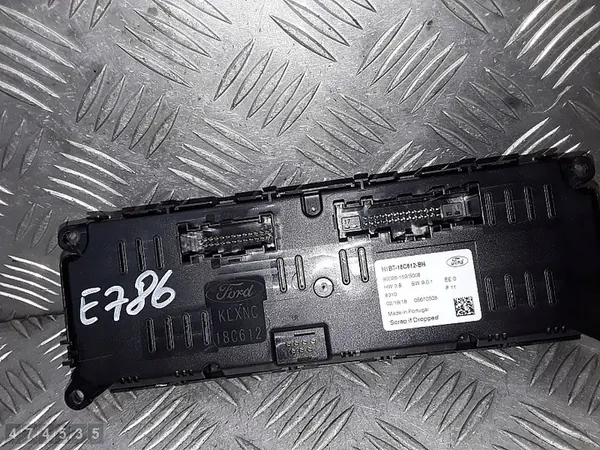 2018 Ford Fiesta Climate Control Module h1bt18c612bh image 4