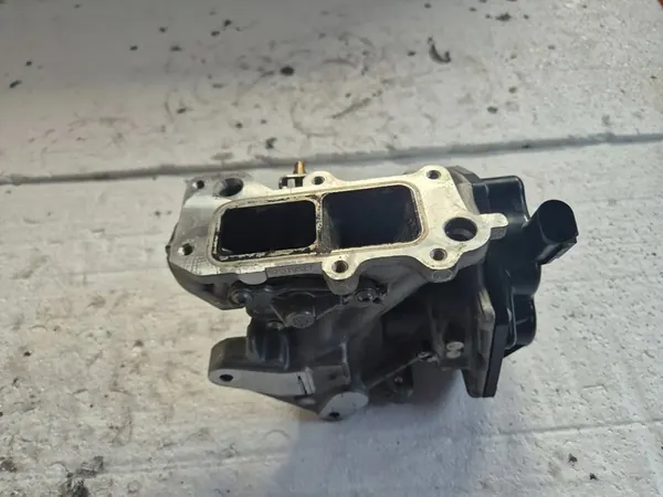 EGR-venttiili Vw Transporter T5 2.0 TDI image 3