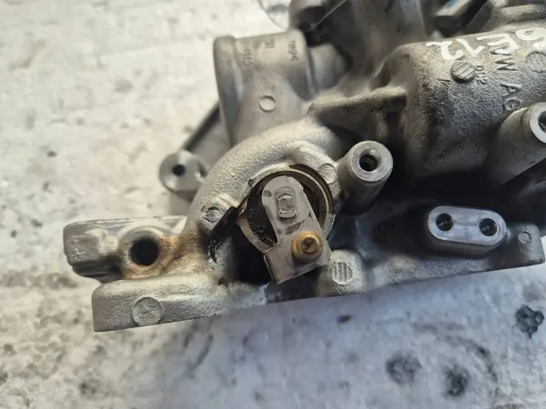 EGR-venttiili Vw Transporter T5 2.0 TDI image 5