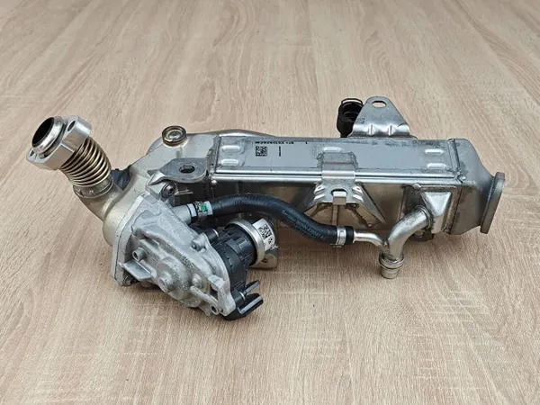 Soupape refroidisseur EGR OEM 8580452 pour BMW 2.0D image 3