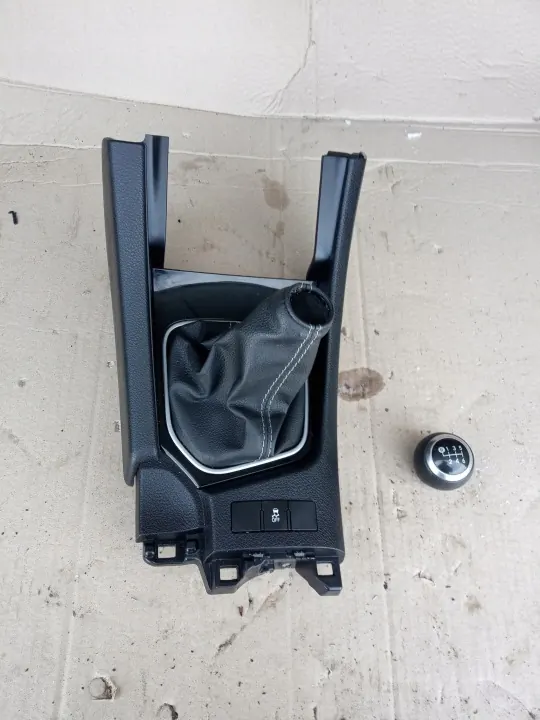 Pomo de cambio Toyota Auris II 13-18 OEM Usado image 2