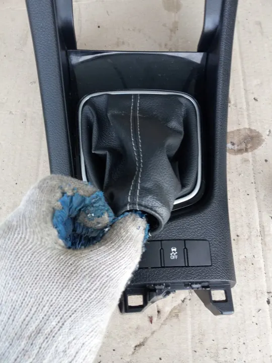 Pomo de cambio Toyota Auris II 13-18 OEM Usado image 3