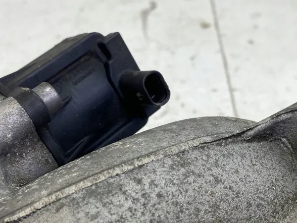 Mercedes Turbo OEM A2760900400 - Oikea Puoli image 8