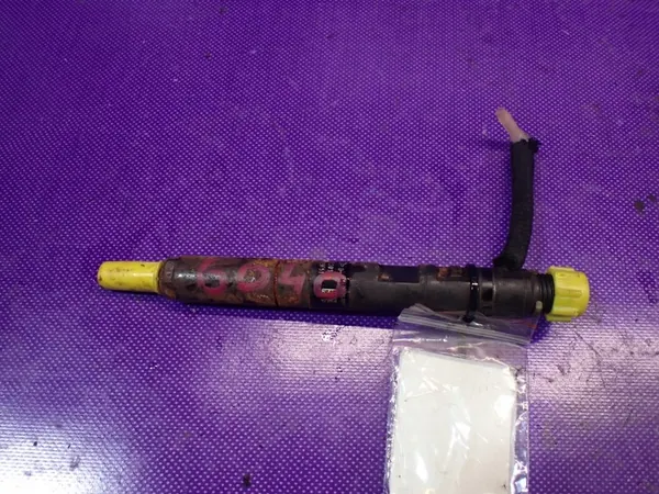 Ford OE 2T1Q-9F593-AA Injektor image 2