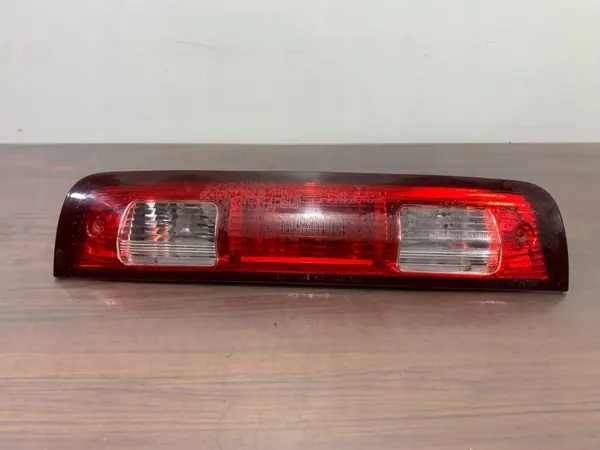Dodge OEM FBZ27786 Drittes Bremslicht - Gebraucht image 2