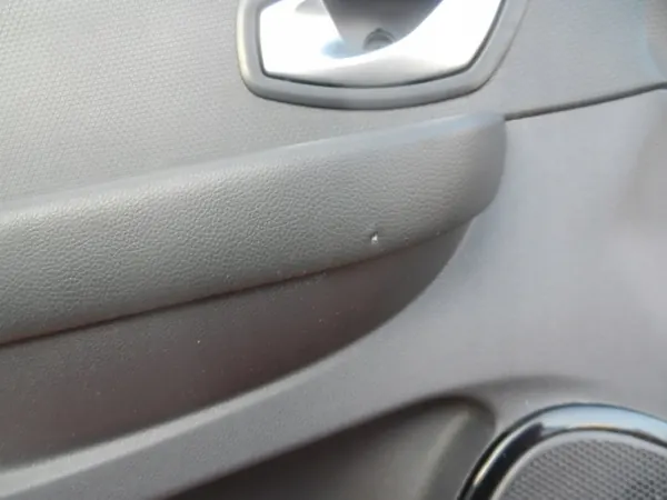 Tapicería Puerta Delantera Izquierda OEM Renault Clio IV image 6