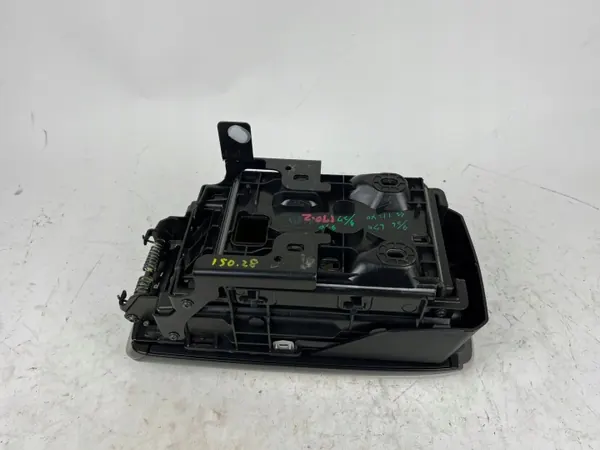 Accoudoir console Toyota Mirai OEM 5881862010 image 6