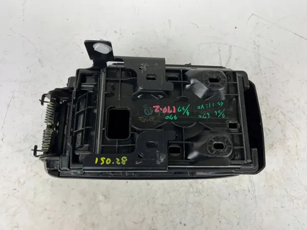 Accoudoir console Toyota Mirai OEM 5881862010 image 7