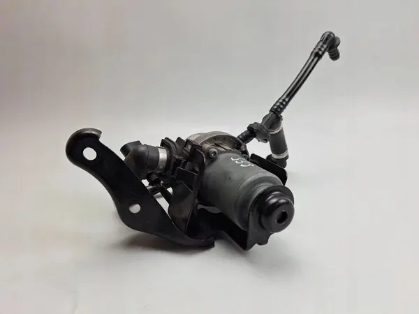 IMUPUMPPU AUDI RS5 8T 4.2 FSI CFS COUPE QUATTRO 8E0927317H image 3