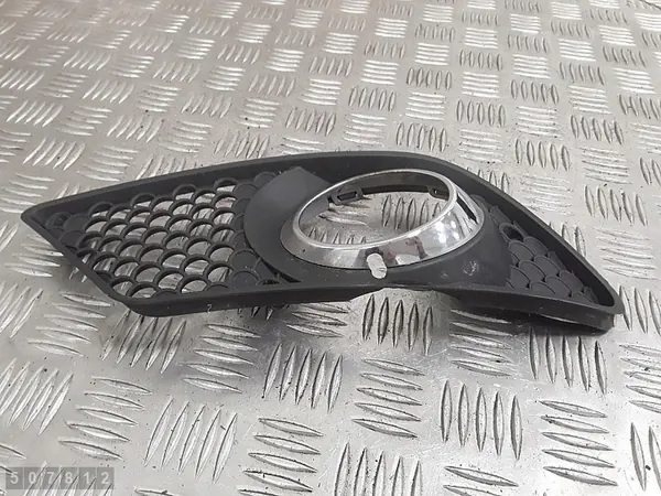 Rejilla Mercedes C Class W204 2009 a2048850253 image 2