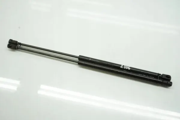 BMW Tavaratilan kansilaimennin OEM GSC2568 3 Series image 2
