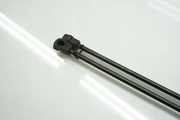 BMW Tavaratilan kansilaimennin OEM GSC2568 3 Series image 4