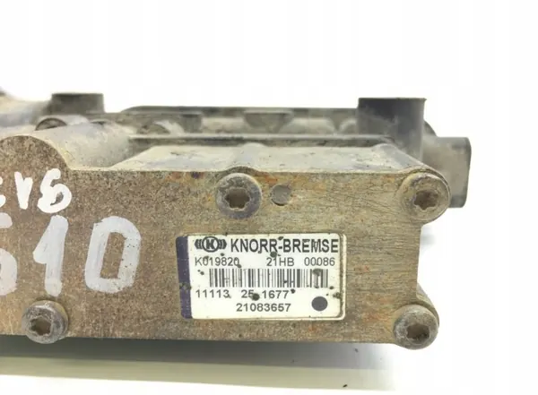 ECAS-ventil OEM 21083657 för Renault Trucks - Begagnad image 7