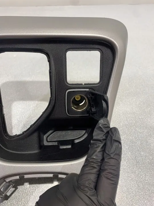 Consola central Jeep Compass OEM FBZ18518 Usado image 6