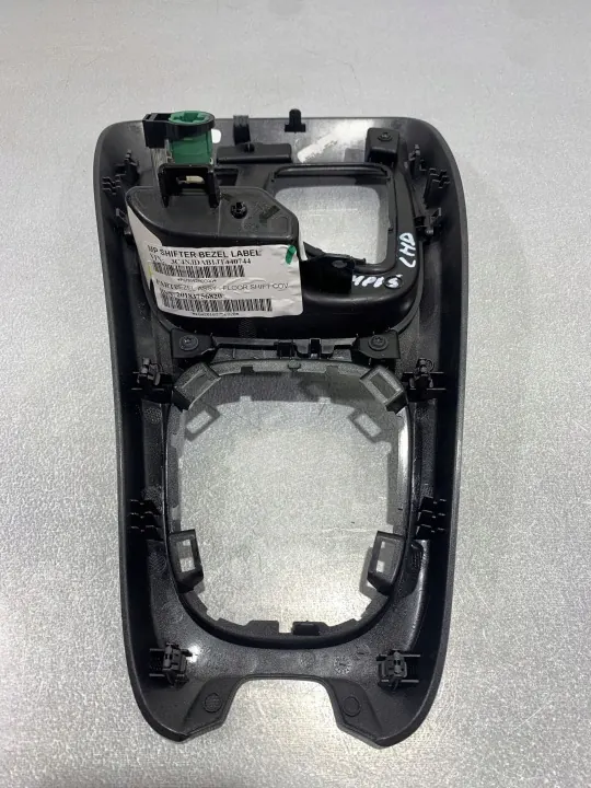 Consola central Jeep Compass OEM FBZ18518 Usado image 9