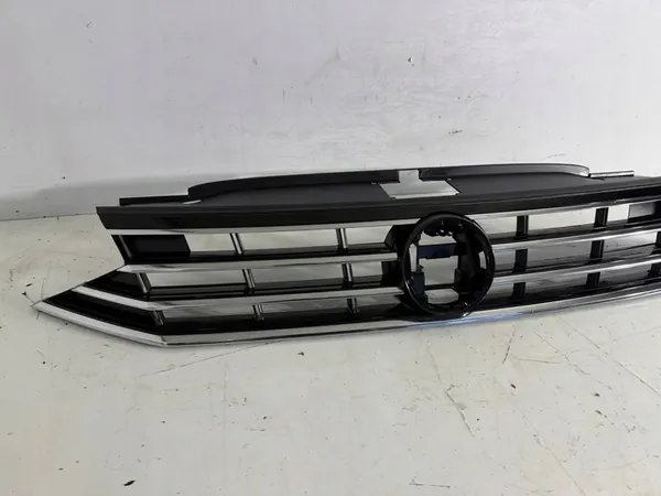 VW Passat B8 Front Grill 19- OEM 3G0853651 image 2