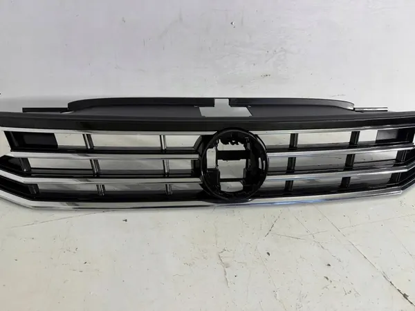 VW Passat B8 Front Grill 19- OEM 3G0853651 image 3