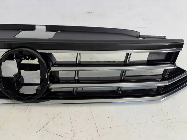VW Passat B8 Front Grill 19- OEM 3G0853651 image 5