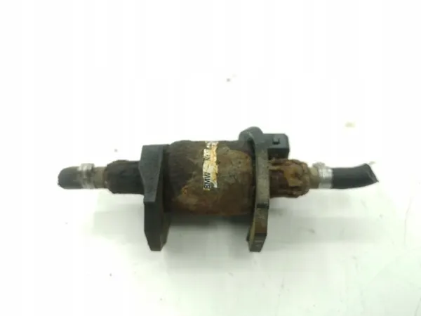 Bomba de combustível BMW 7 E65/E66 OEM 8379677 - Usado image 2