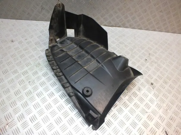 Mazda 3 III BM taka vasen lokasuoja OEM BHN950341 image 2
