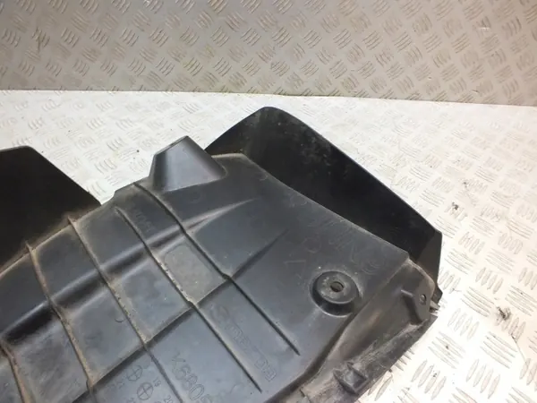 Mazda 3 III BM taka vasen lokasuoja OEM BHN950341 image 3
