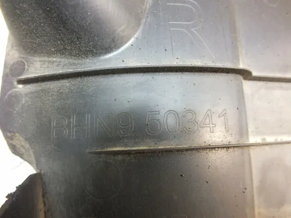 Mazda 3 III BM taka vasen lokasuoja OEM BHN950341 image 5