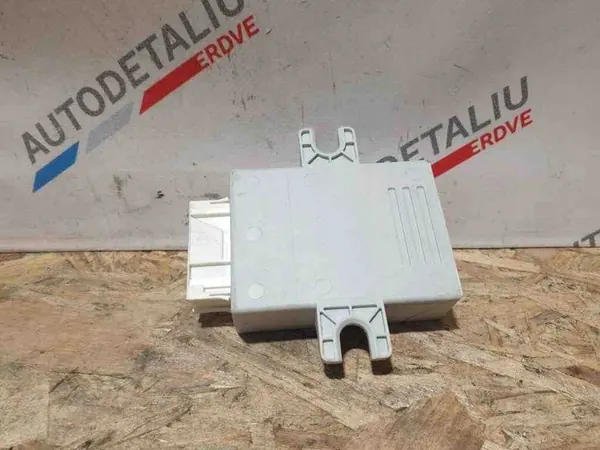 Pneumatic Suspension Module BMW 5 TOURING (F11) 3.0L OEM image 2