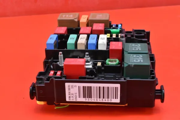 Caixa de fusíveis OEM 9804848480 para Citroen C3 III 1.2 PureTech image 3