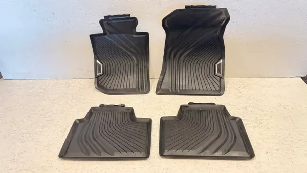 BMW OEM 2461168 rubber vloermatten set voor G20 G21 G22 G23 G26 image 2