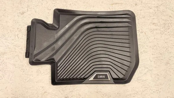 BMW OEM 2461168 rubber vloermatten set voor G20 G21 G22 G23 G26 image 4
