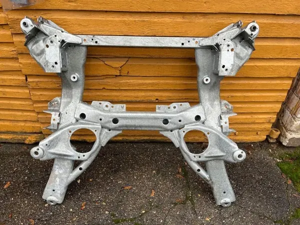 BMW 6883131 Chariot Avant d'Élévateur - Pièce OEM image 2