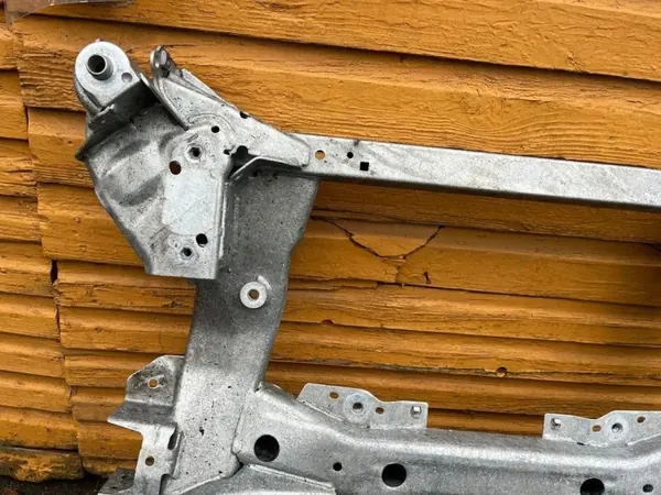 BMW 6883131 Chariot Avant d'Élévateur - Pièce OEM image 4