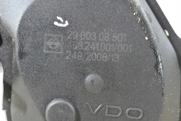 VW Golf V Plus 2.0 Ansaugkrümmer OEM 2900308501 image 5