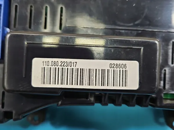 Odómetro Audi A3 8P 2.0 FSI 8P0920930G OEM image 5