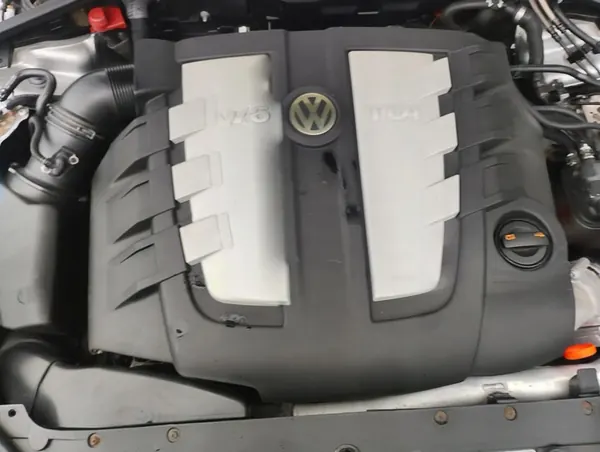 VW Phaeton II Lift 3.0 TDI Pumpe 059130755BB image 3