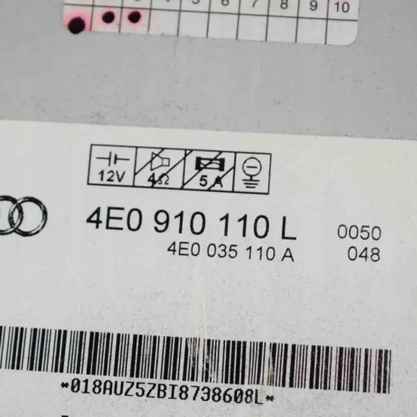 Audi A6 CD-byttare OEM 4E0910110L - Begagnad image 3