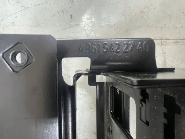 Soporte Tablero Mercedes Actros OEM A9605402851 image 5