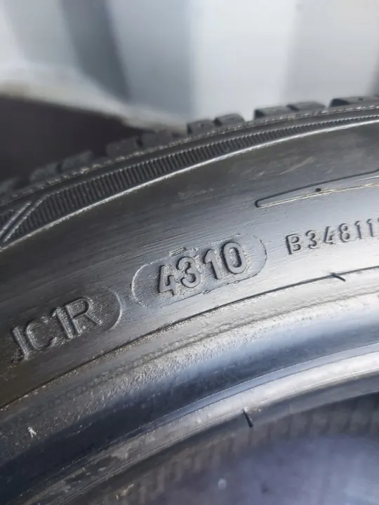 Vinterdäck Dunlop Winter Sport 3D 195/50R16 88H Begagnad image 4