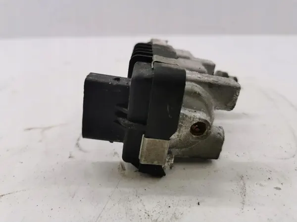 BMW X5 E70 2010 Turbolader-Aktuator image 2