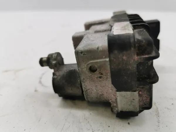 BMW X5 E70 2010 Turbolader-Aktuator image 3