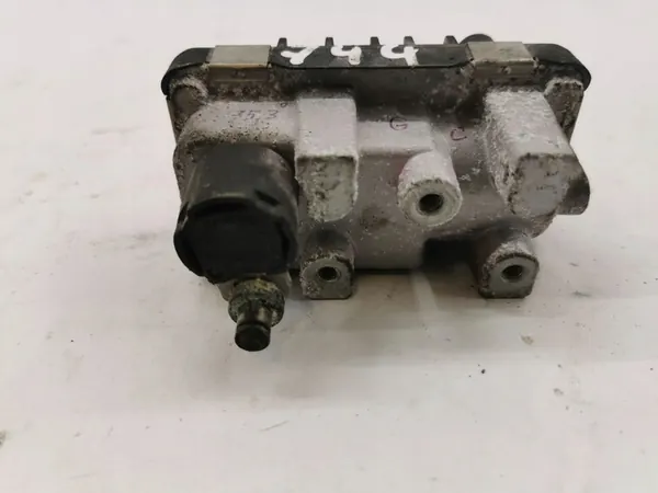 BMW X5 E70 2010 Turbolader-Aktuator image 5