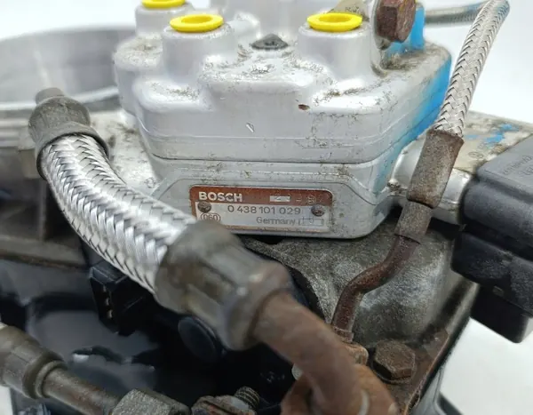 Distributeur de carburant OEM 048133837 pour Audi 90 B2 2.0 image 3