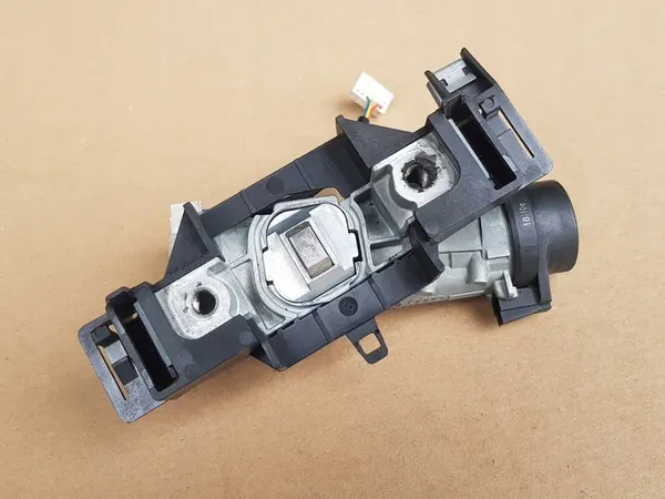 Sytytyskytkin + Avain / VW Audi Seat Skoda / 1K0905851B image 6